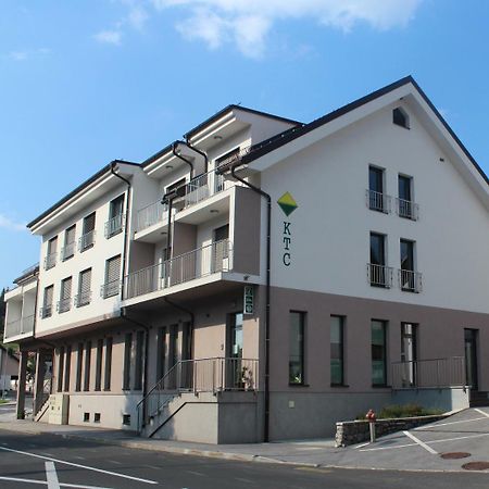 Hotel Oskar Hrib-Loski Potok Exterior photo